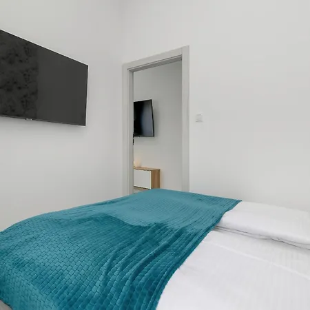 Z Tarasem - 2 Sypialnie - By Rent Like Apartament
