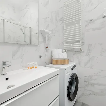 Z Tarasem - 2 Sypialnie - By Rent Like Apartament