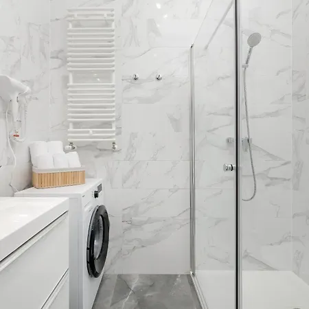 Apartment Z Tarasem - 2 Sypialnie - By Rent Like *